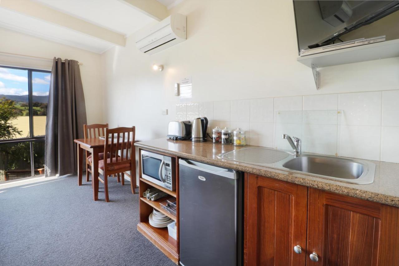 Off Mountain Accommodation Merrijig Esterno foto